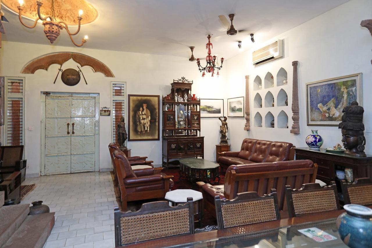 Oyo 1427 Hotel Malhar Haveli Noida Exterior foto
