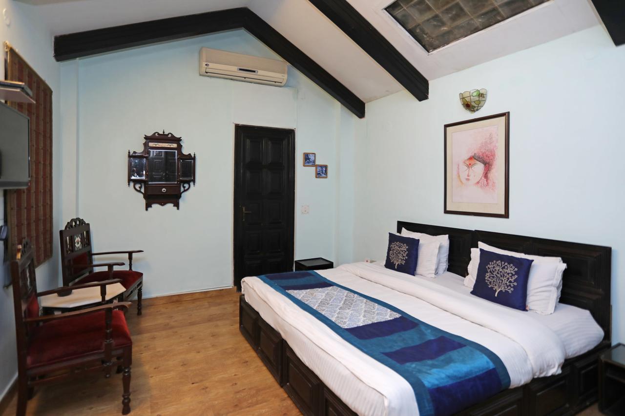 Oyo 1427 Hotel Malhar Haveli Noida Exterior foto