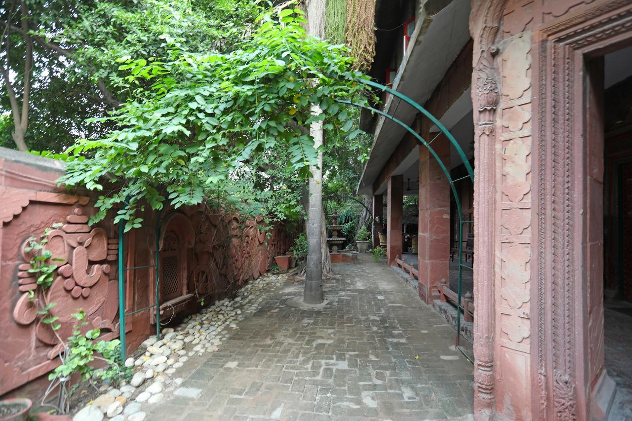 Oyo 1427 Hotel Malhar Haveli Noida Exterior foto