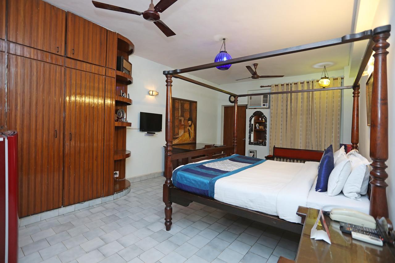 Oyo 1427 Hotel Malhar Haveli Noida Exterior foto