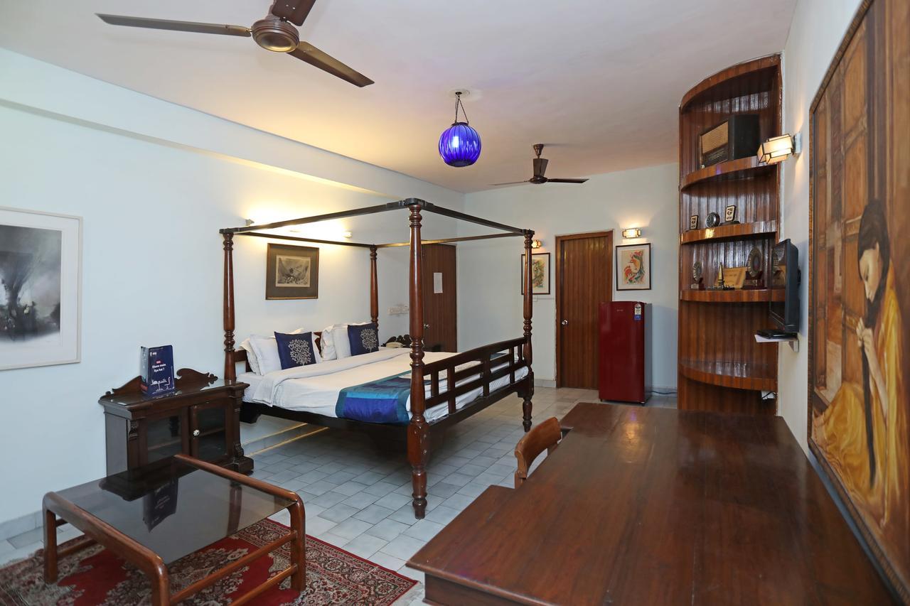 Oyo 1427 Hotel Malhar Haveli Noida Exterior foto
