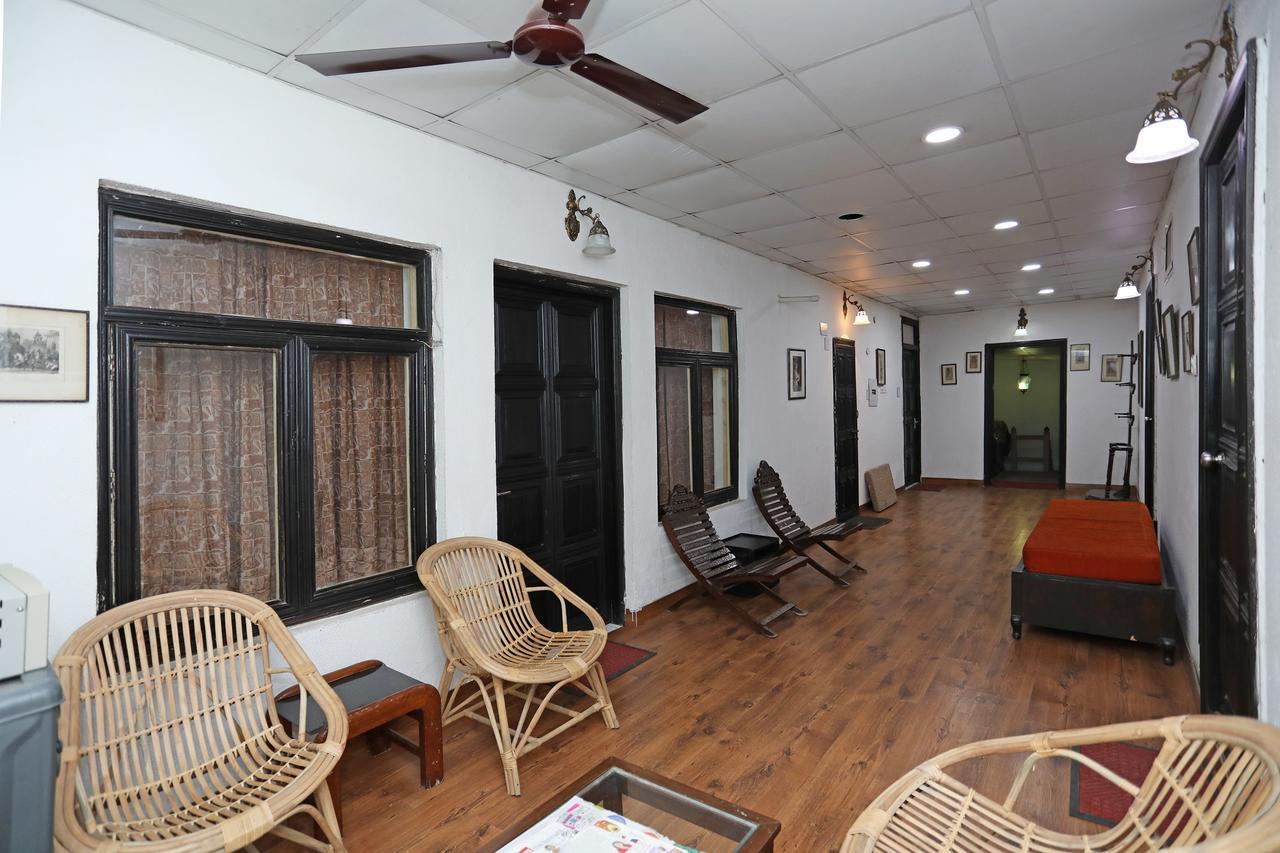 Oyo 1427 Hotel Malhar Haveli Noida Exterior foto